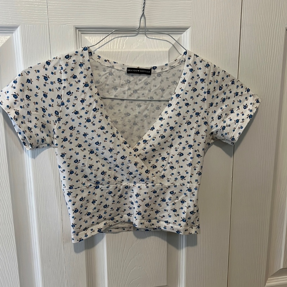 Brandy Melville shirt one sized